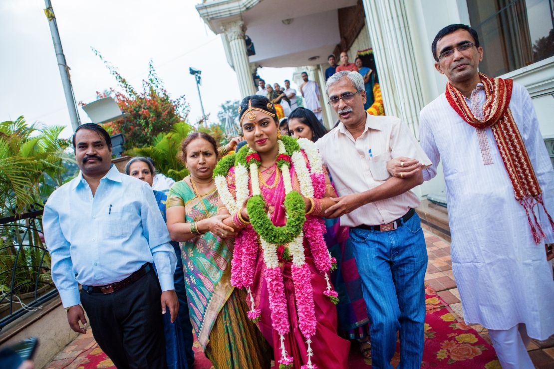 candid-wedding-photographer-bangalore-1505