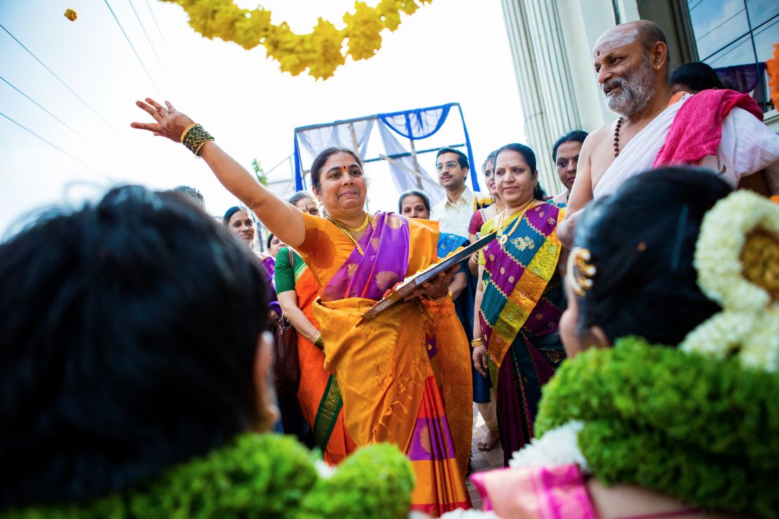 candid-wedding-photographer-bangalore-1578