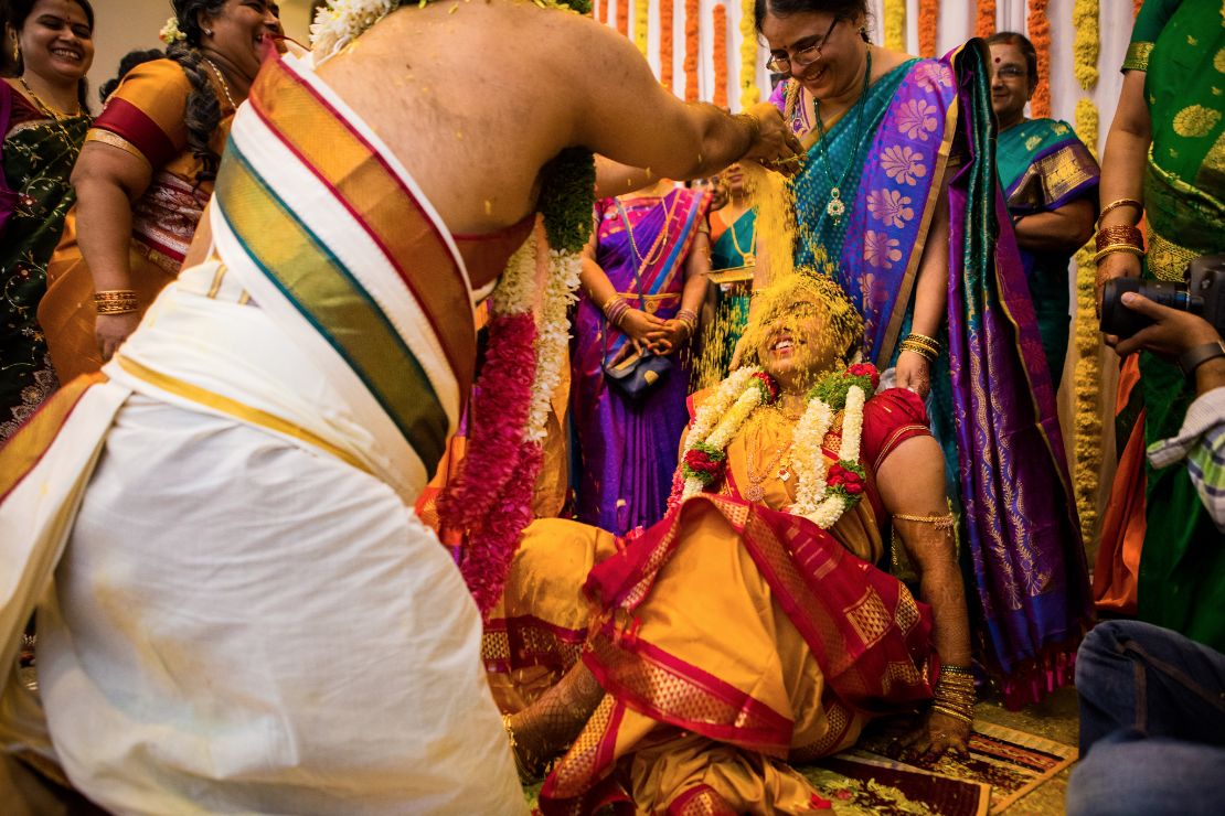 candid-wedding-photographer-bangalore-1796