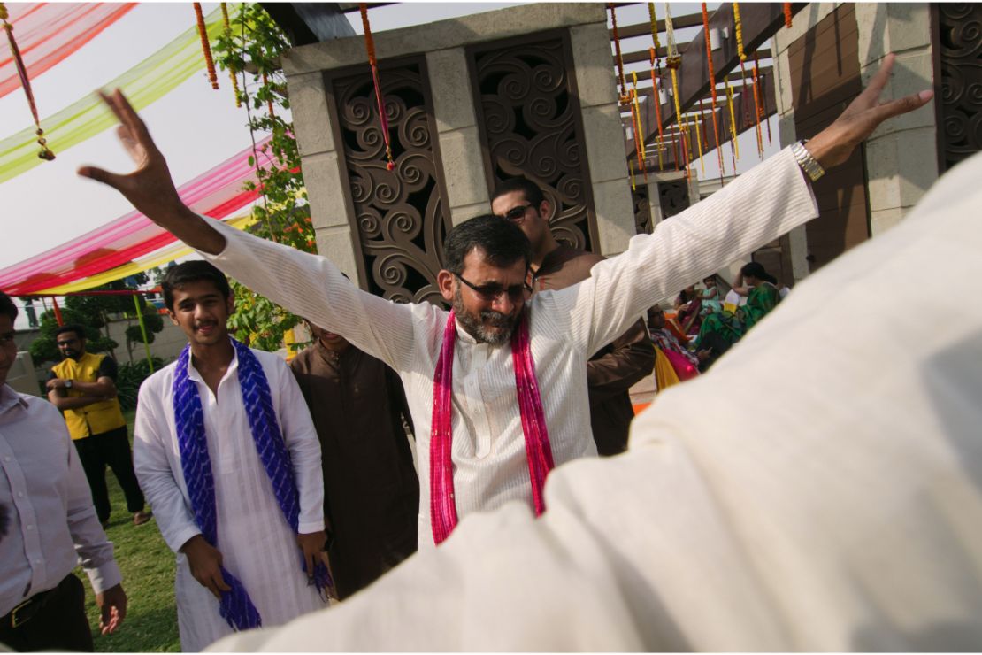 142-5612-candid-wedding-photographer-delhi