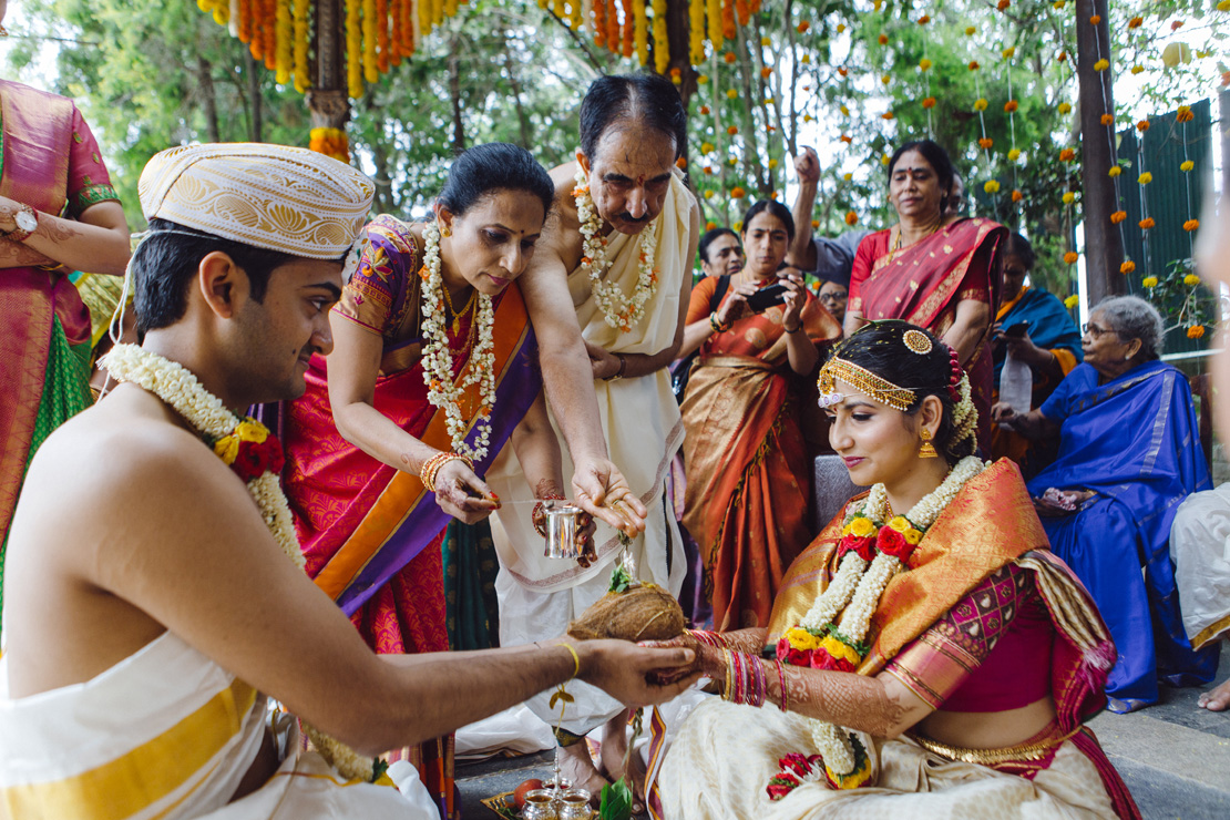 Tamarind Tree Bangalore Wedding Wedding 217 Wedding Photographers In Bangalore Creative Chisel